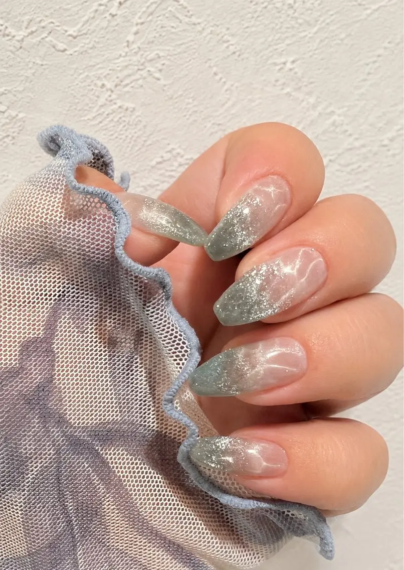 snsで話題のキラキラ✨️水面ネイル💎✨️💅✨️オフ込み✨️6000円の写真