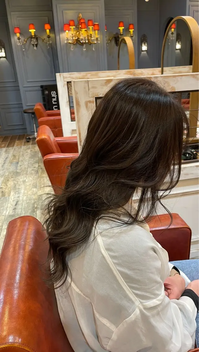 ロング カット ヘアカラー トリートメント 平田 響のヘアスタイル