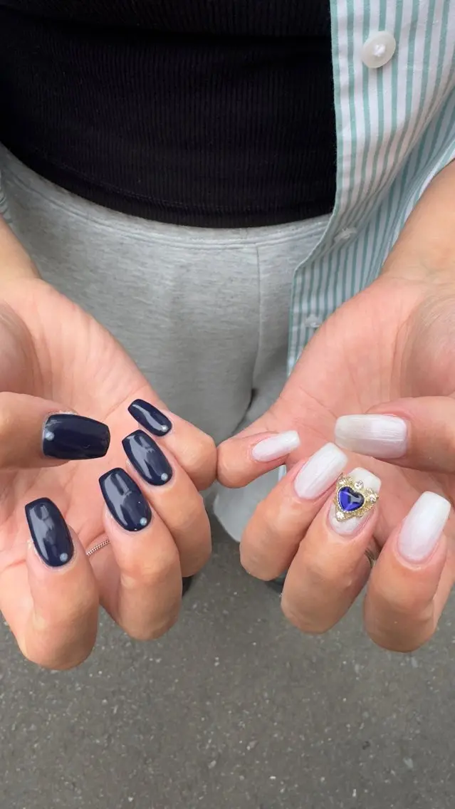 ネイル フラッシュネイル ホログラムネイル 韓国ネイル ラメ(グリッター) ラメグラデーション ハンドネイル MH_ Nailのネイルデザイン
