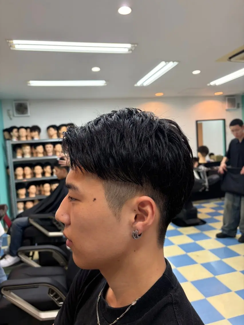 ショート メンズ ツーブロック ショートヘア 【メンズ特化】理容師 シュウトのヘアスタイル