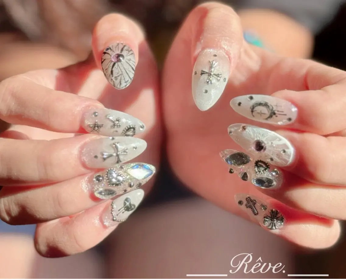 ネイル Reve. 黒澤のネイルデザイン