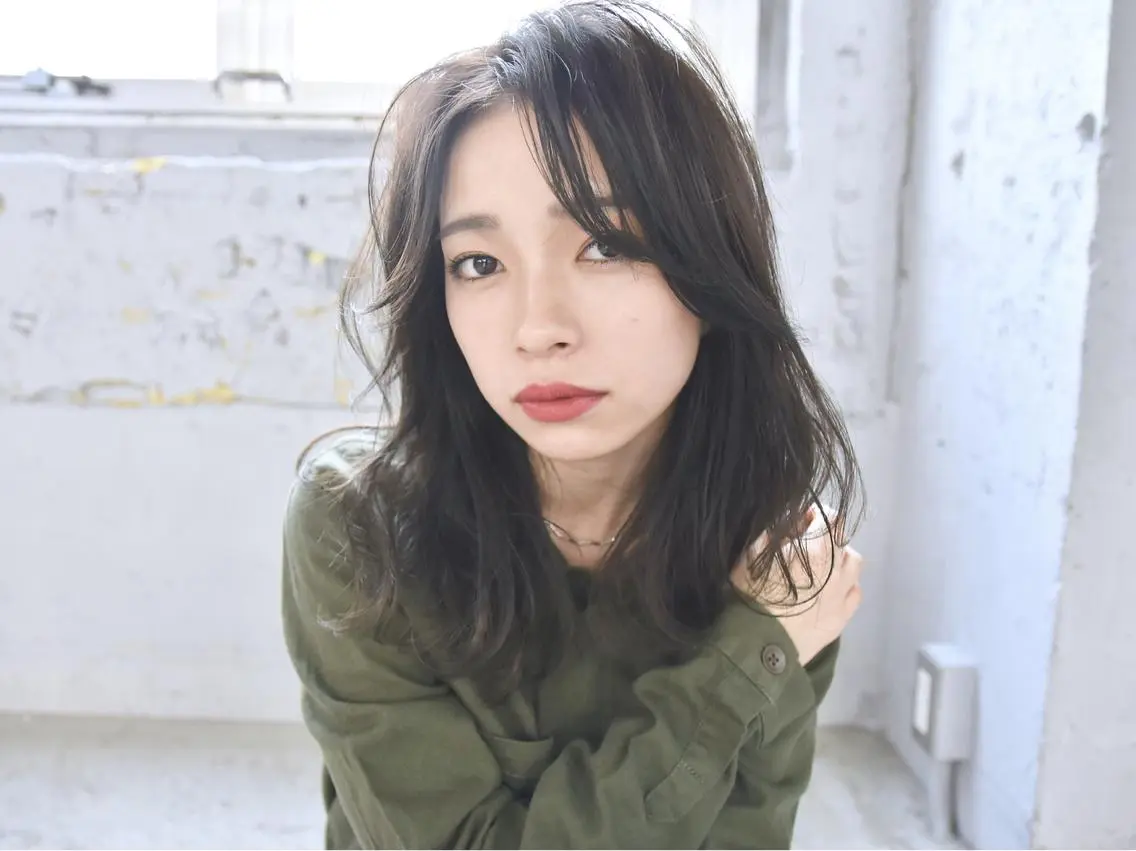 セミロング Trip 香椎🌟 ブリーチ/髪質改善のヘアスタイル