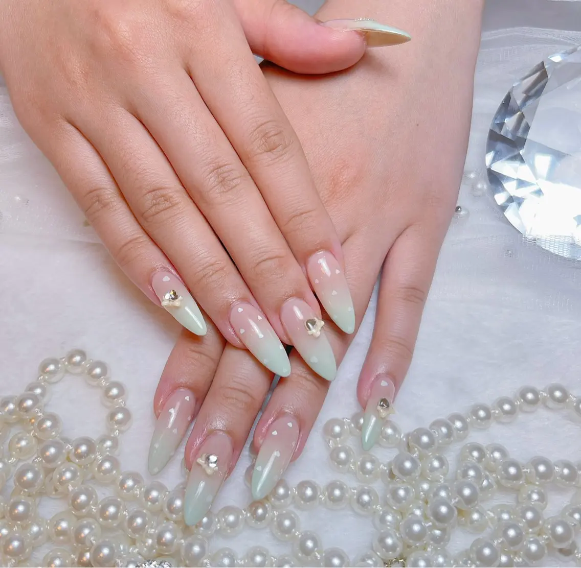 ネイル アートネイル オーロラネイル チークネイル 長さ出し フットネイル Miya _nailのネイルデザイン