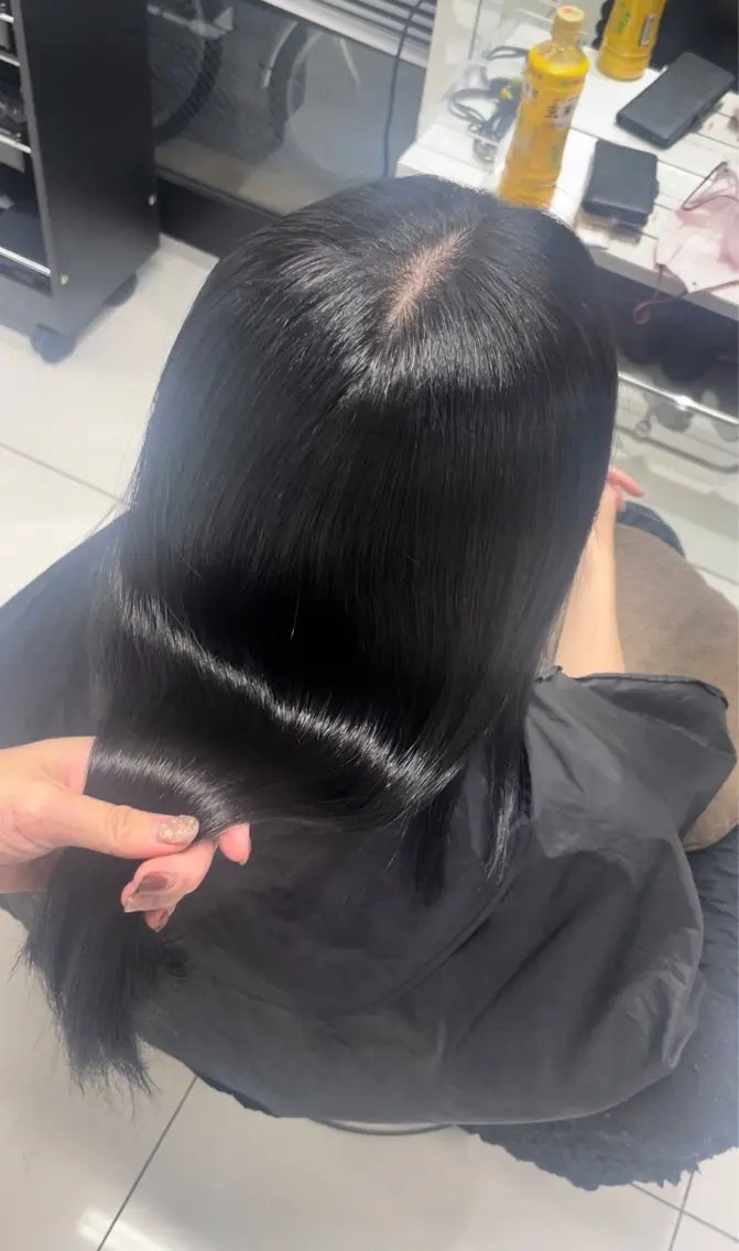 ロング トリートメント yuzuna ハイトーン 天神のヘアスタイル