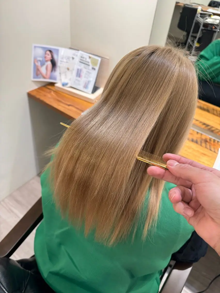 ミディアム カット ヘアカラー 大船🫧ボブ・レイヤ ー・メンズ持田樹のヘアスタイル