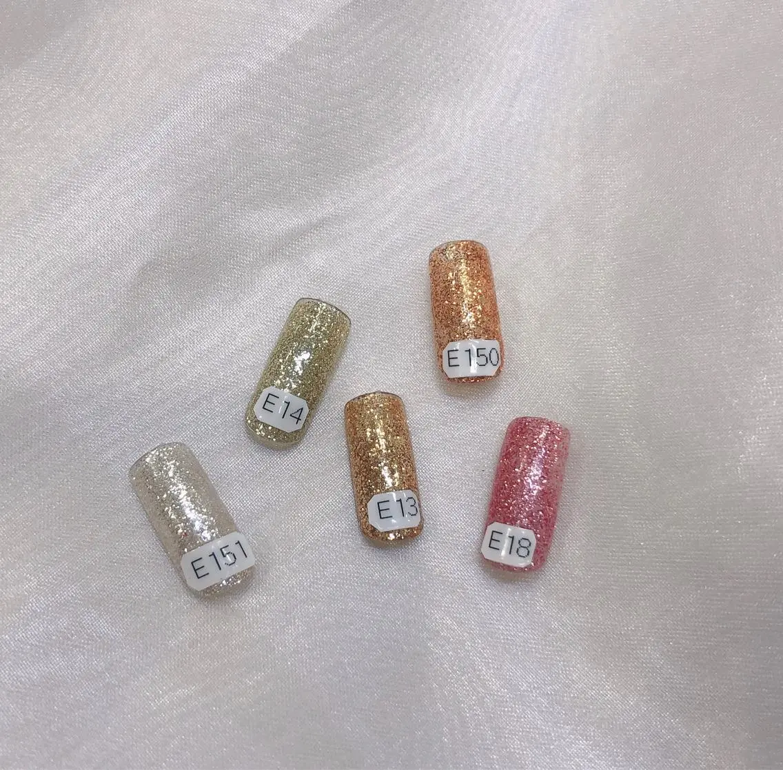 ネイル グラデーション ラメ(グリッター) ラメグラデーション nail salon monailのネイルデザイン