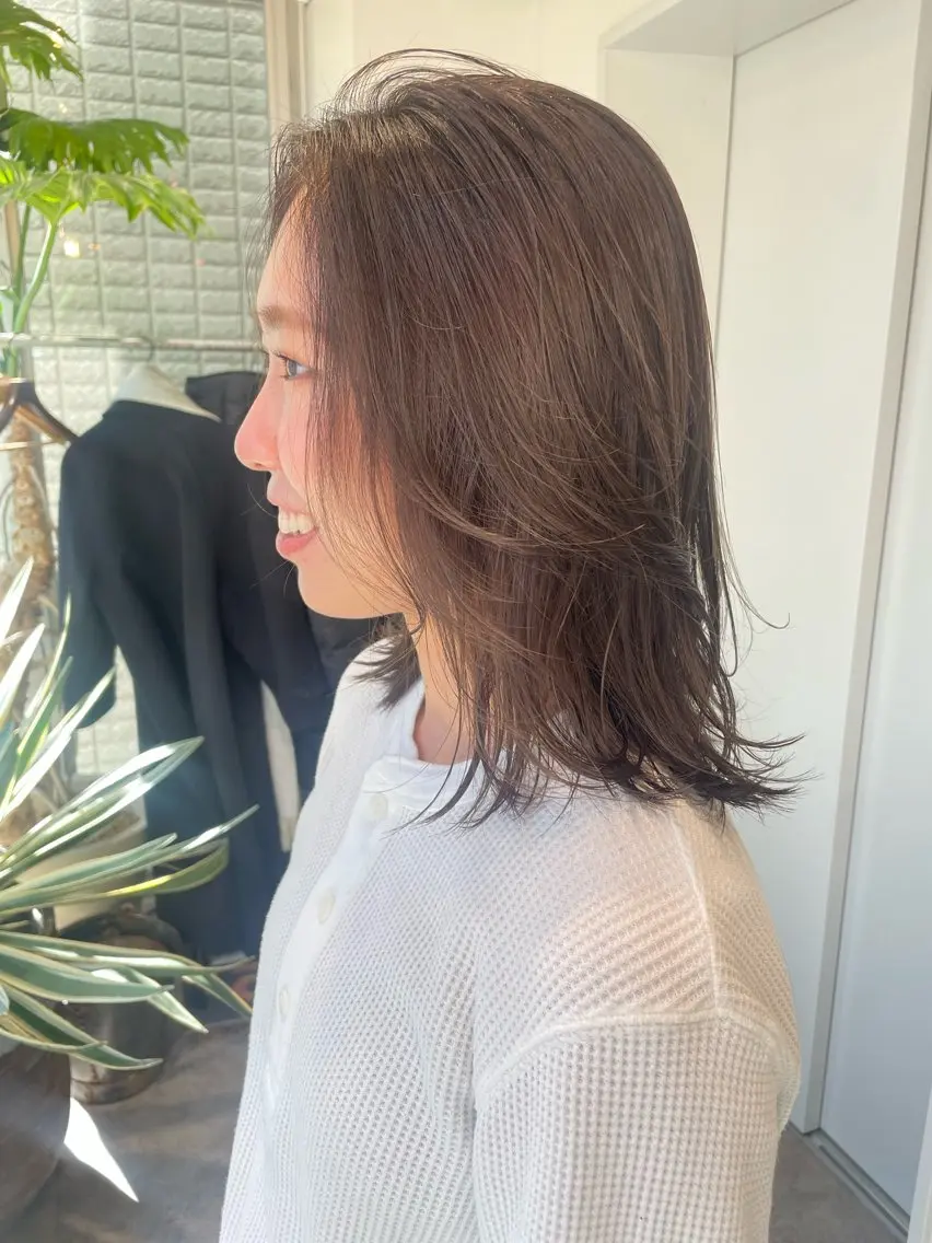 ミディアム カラー ブラウンカラー くすみブラウン カット ヘアカラー 狩野 羅夢のヘアスタイル