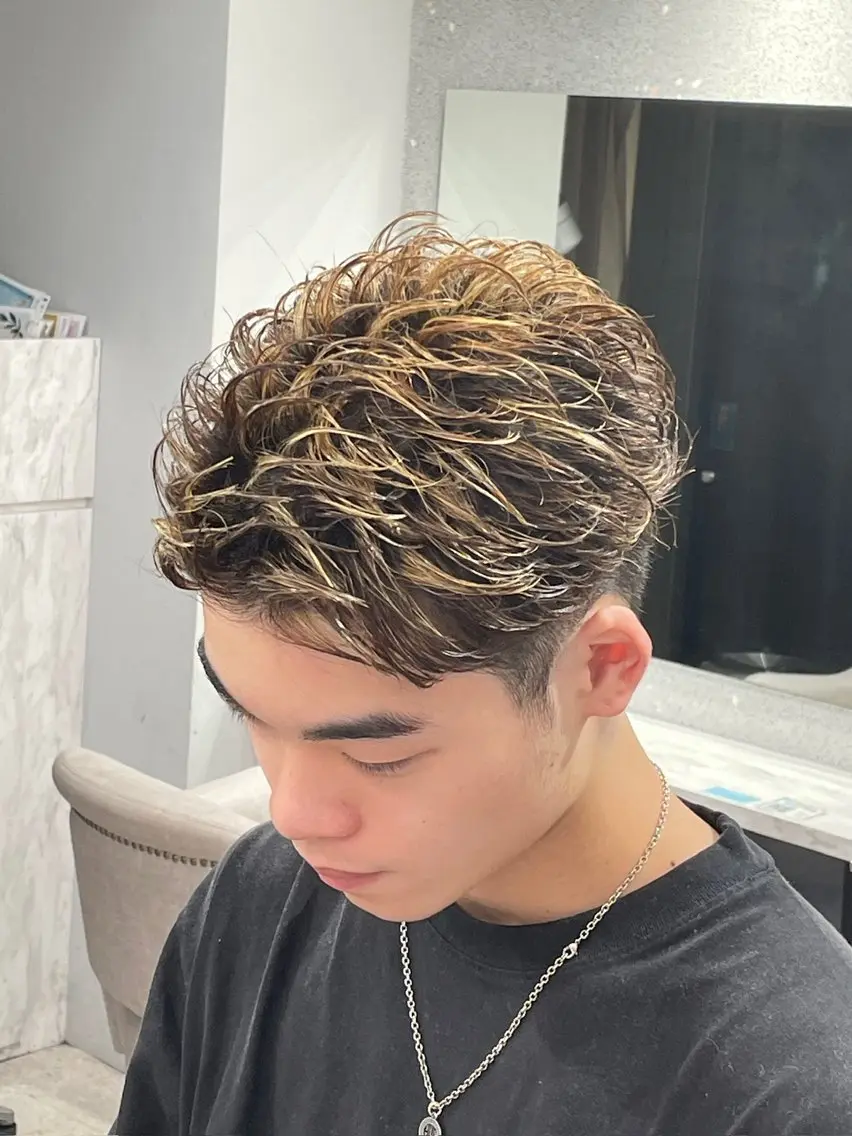 カラー メンズ カット ヘアカラー メンズスタイリスト✨ 助川龍哉のヘアスタイル