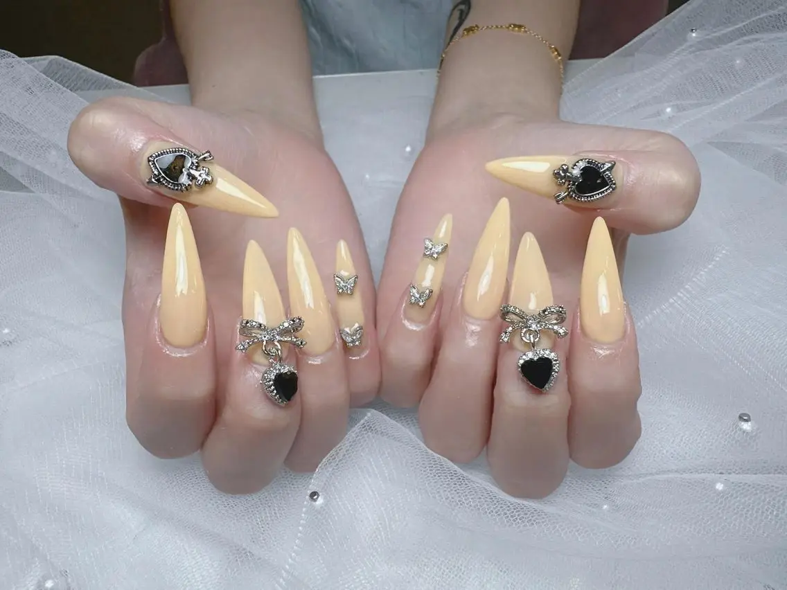 ネイル 水色 マグネットネイル ニュアンスネイル オフィスネイル ワンカラーネイル ハンドネイル Squen Nail shinjukuのネイルデザイン