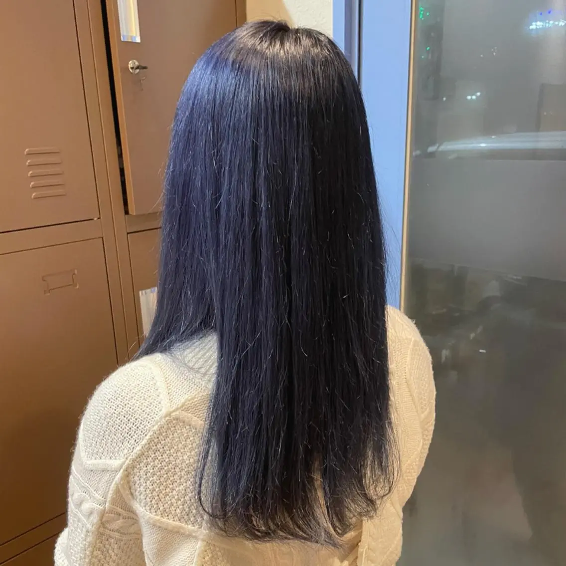 ロング カラー ネイビーカラー TRAM mikuのヘアスタイル