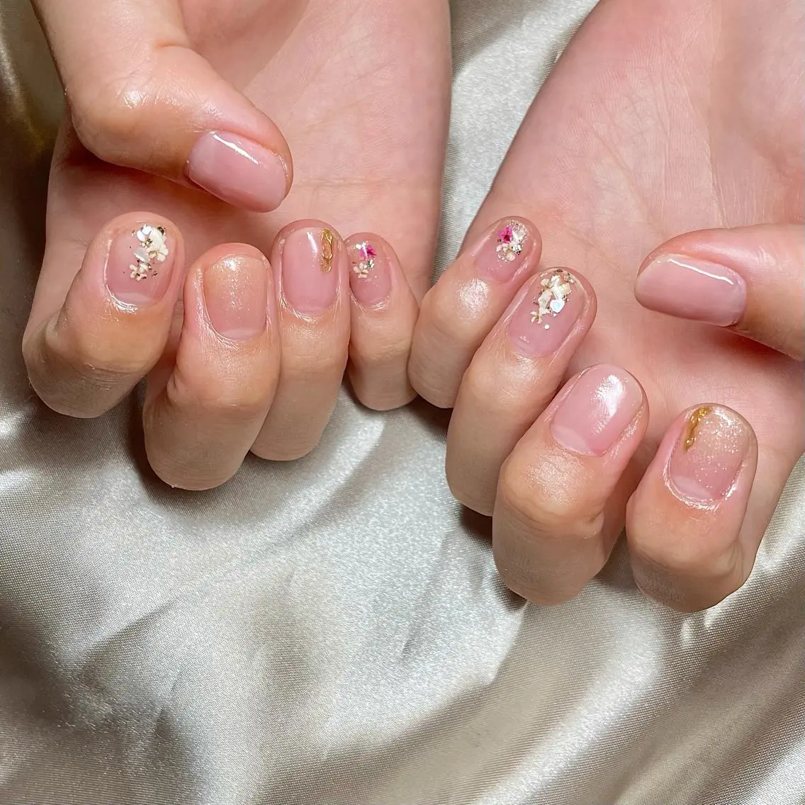 ショート カラー パーマ ヘアアレンジ メンズ キッズ ネイル マツエク・マツパ フラワーネイル el. by Aoのネイルデザイン