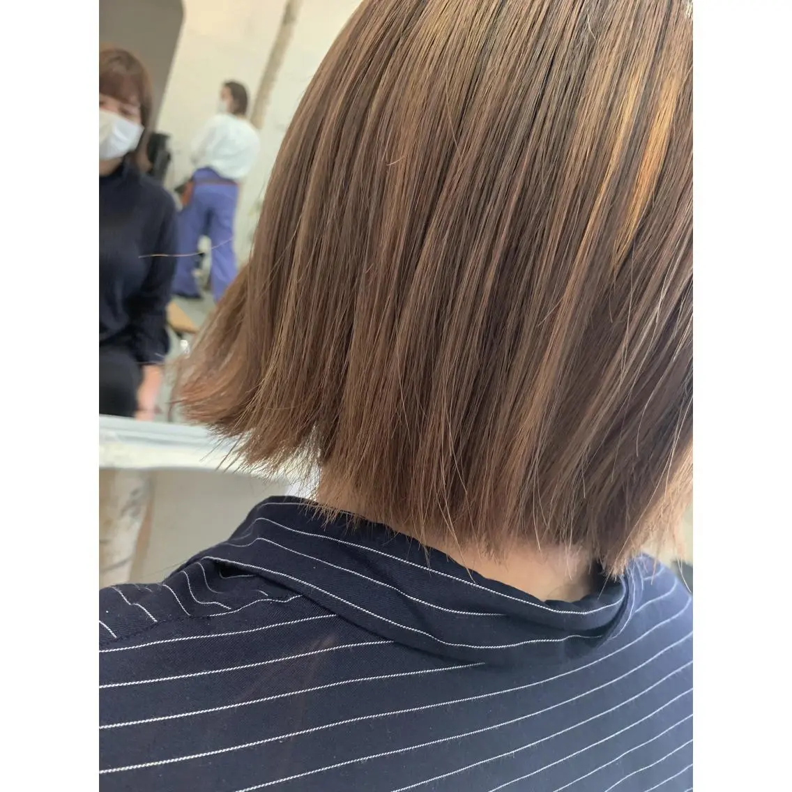 ミディアム カラー fio マナミのヘアスタイル