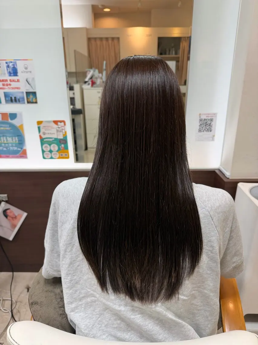 ロング moe 美髪矯正 ストレートのヘアスタイル