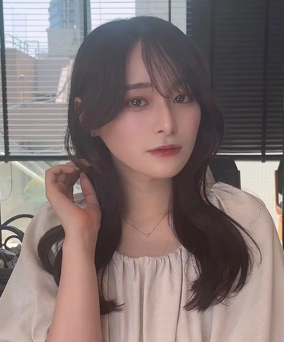 セミロング カラー カット ヘアカラー トリートメント 🌫️大人韓国ヘア 🌫️naoyaのヘアスタイル