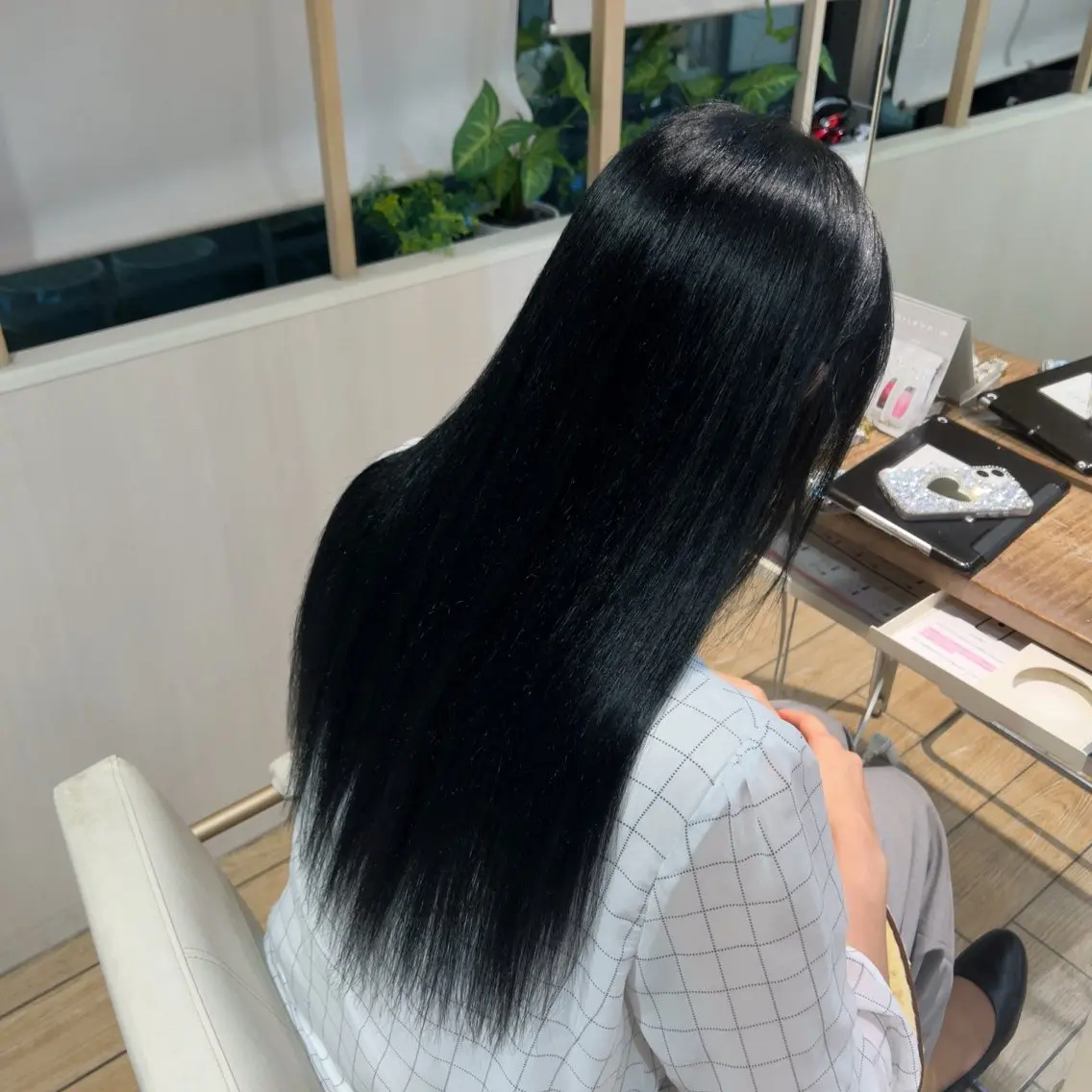 ロング カラー ブリーチなし艶カラー 🤍mikuのヘアスタイル