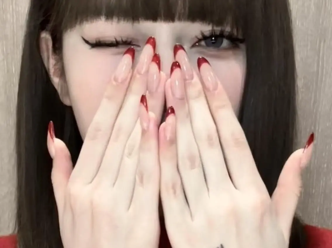 ネイル オーロラネイル チークネイル 長さ出し フットネイル フレンチネイル yumi nailのネイルデザイン