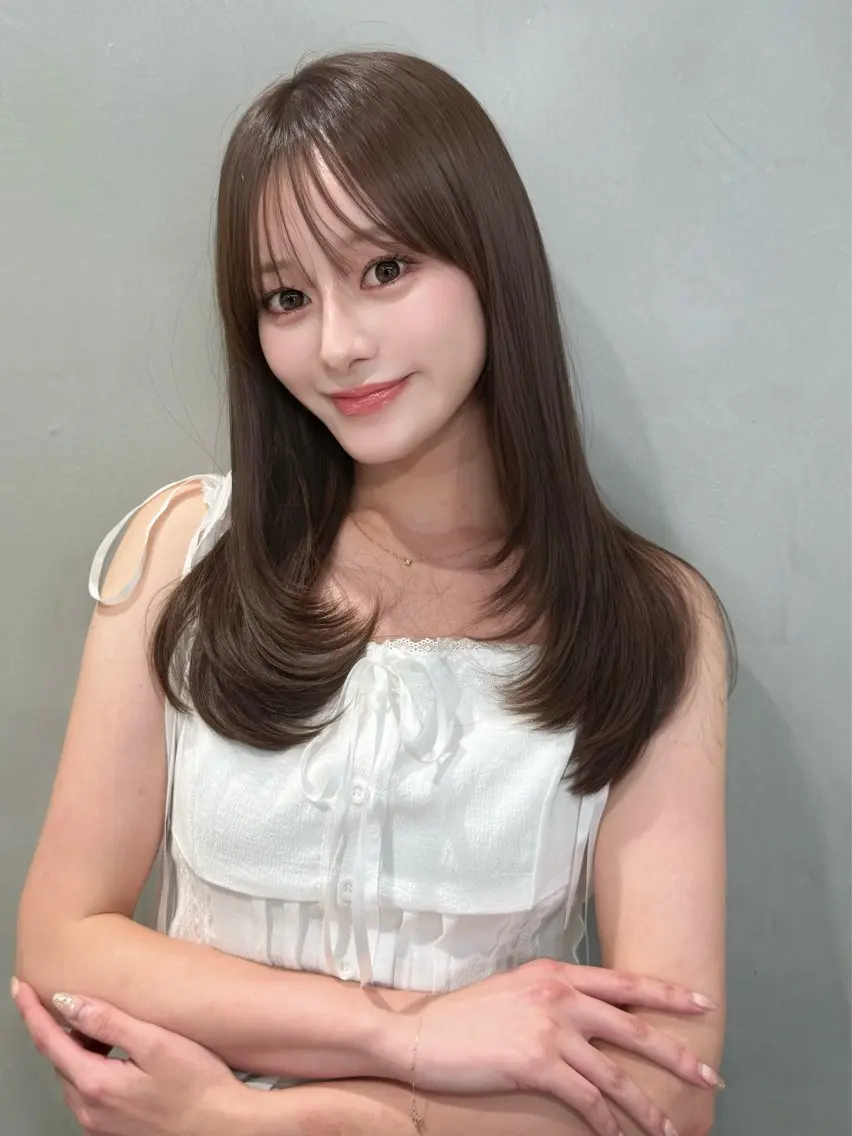 セミロング カラー ブリーチ ダブルカラー ブリーチなしカラー 顔まわりレイヤー 髪質改善 カット ヘアカラー トリートメント 大宮レイヤーカット ハッシュ　柏崎颯刀のヘアスタイル