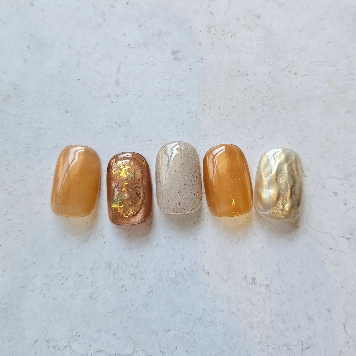 ネイル マグネットネイル オレンジ シンプルネイル ハンドネイル Nailsalon manoのネイルデザイン