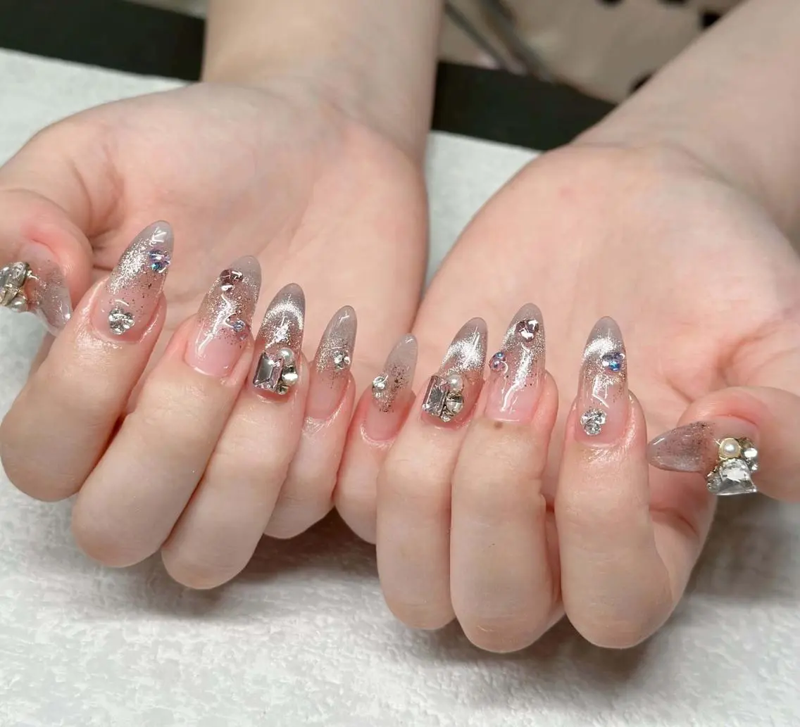 【キラキラ】チップ長さだし★ワンカラー＋パーツつけ放題 120分 ￥11000→￥9980  (オフ選択)の写真