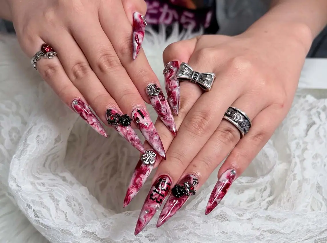 ネイル フレンチネイル ジェルネイル ガラスフレンチ ハロウィン ハート ハンドネイル H.baby Nail Salonのネイルデザイン