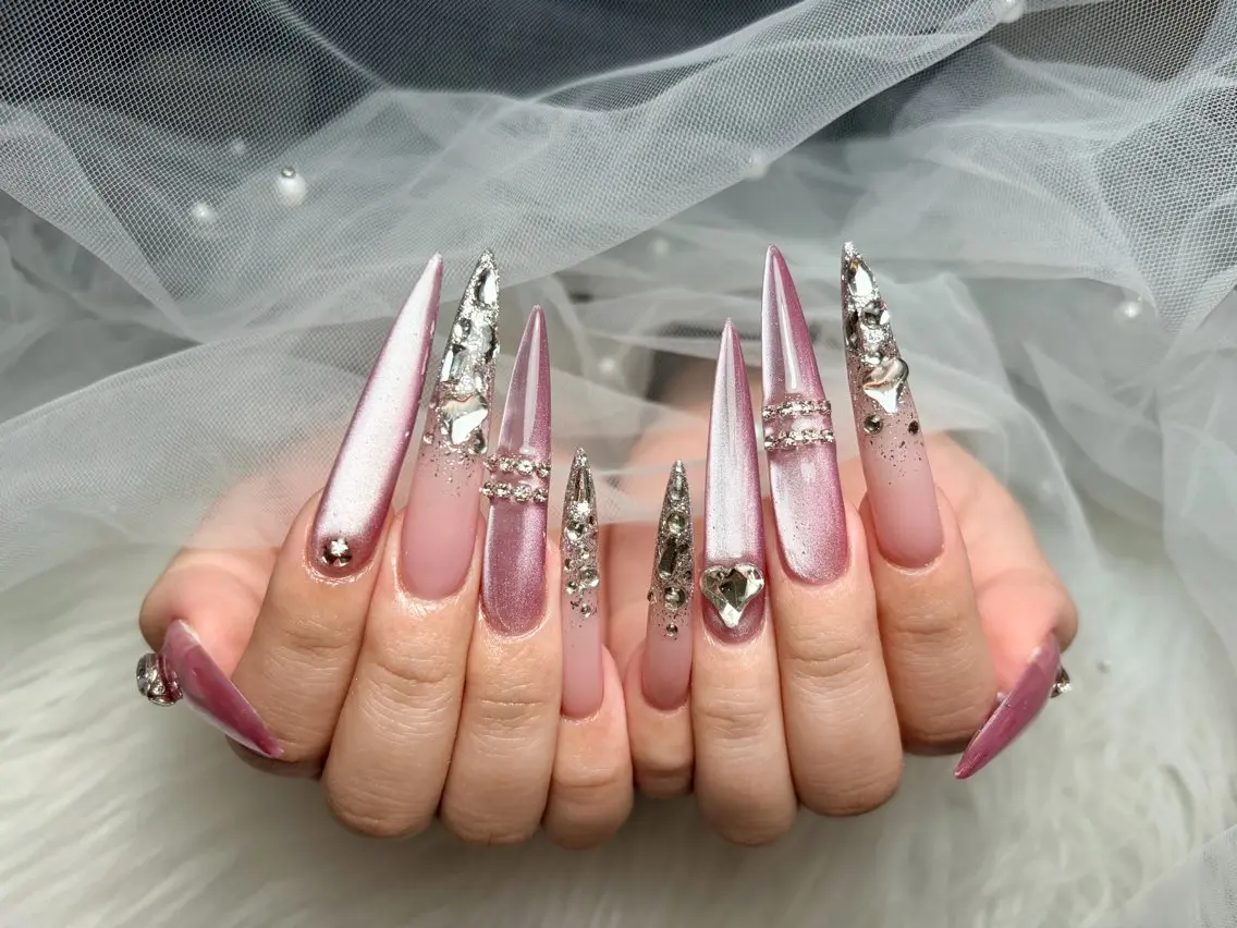 ネイル アートネイル 長さ出し ジェルネイル 韓国ネイル マグネットネイル ハンドネイル Cloudy Chan Nailのネイルデザイン