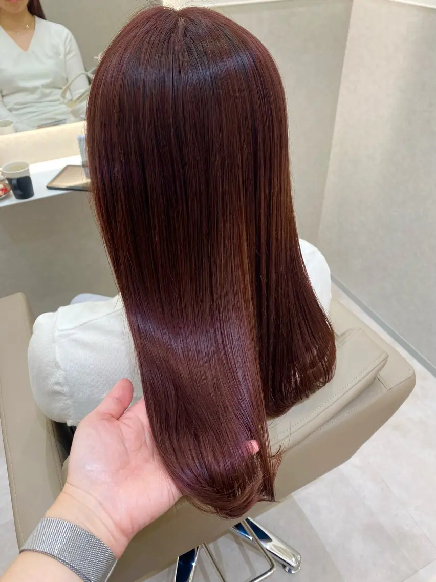 ロング カラー ボルドーカラー カット ヘアカラー トリートメント 艶髪🌟髪質改善✨ Zinaヤマダ チサのヘアスタイル