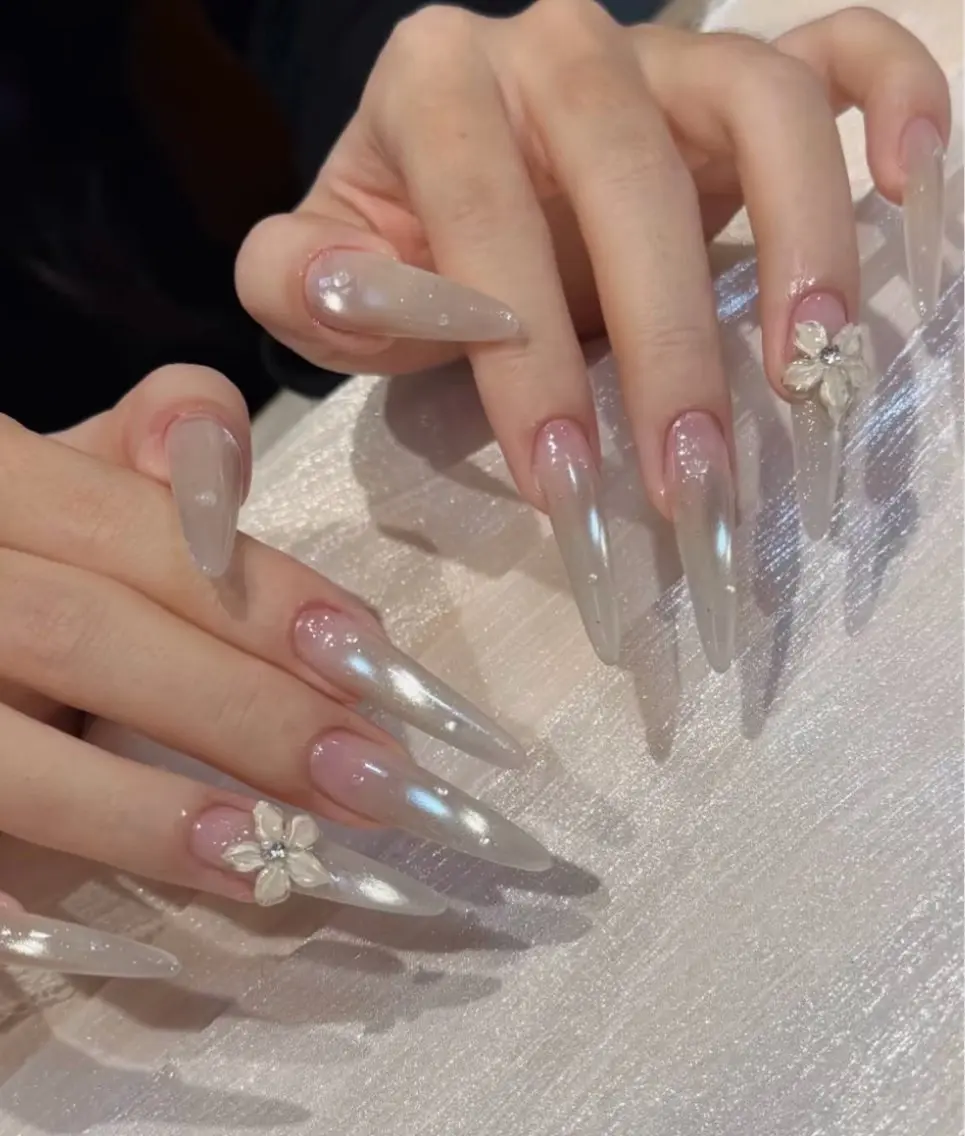 ネイル ハンドネイル Luvia Ginzaのネイルデザイン
