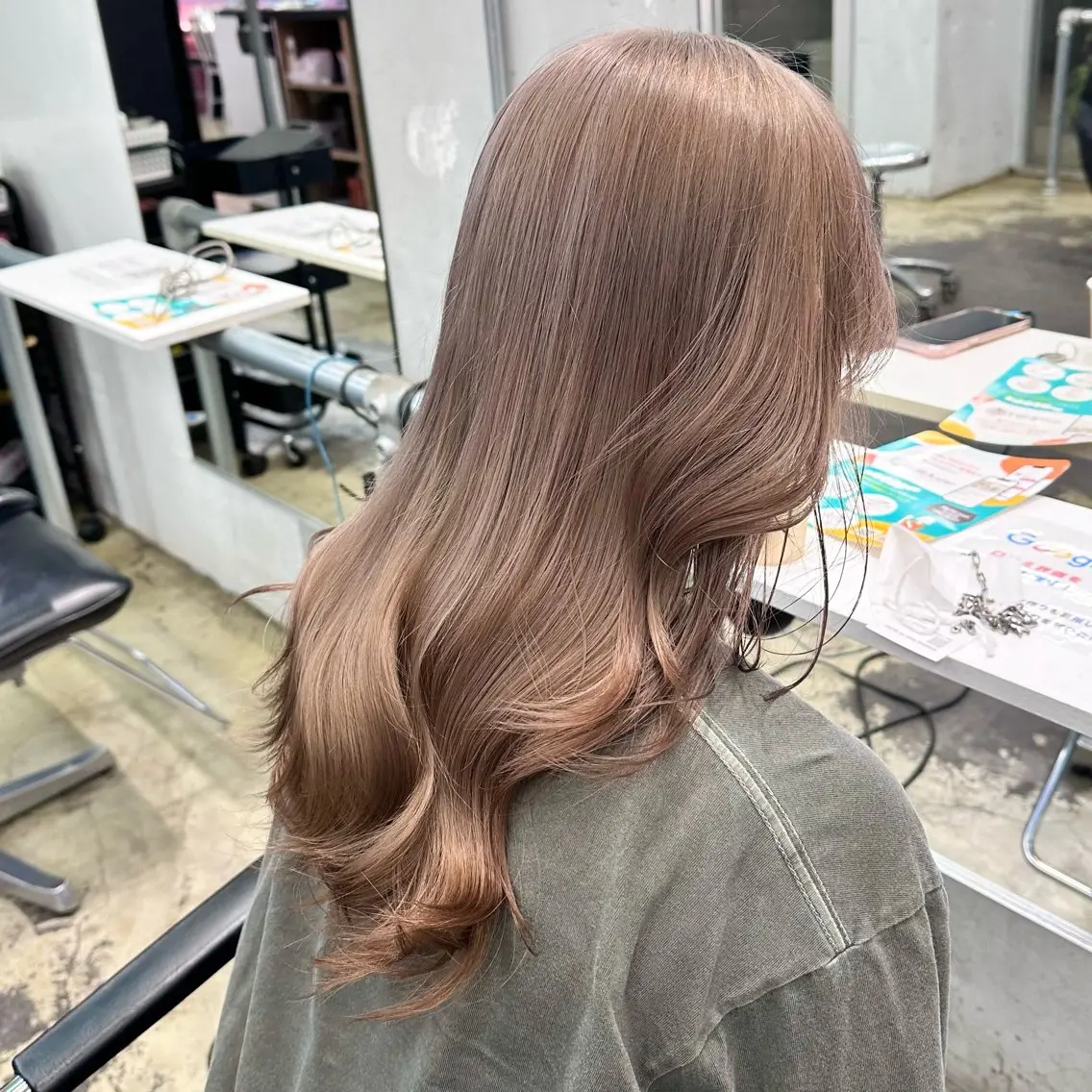 セミロング カラー ヘアアレンジ ベージュカラー ブリーチ ミルクティーベージュ 🎀モテ暖色× エクステ🎀あかりのヘアスタイル