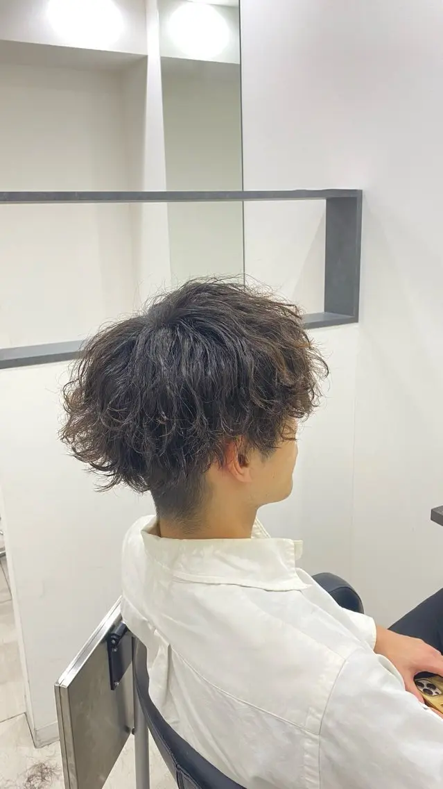 ミディアム パーマ メンズ 小山内 陸のヘアスタイル