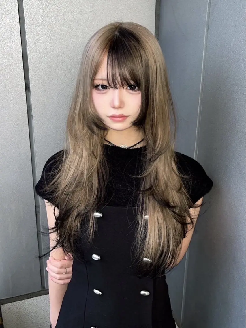 ロング カラー デザインカラー ヘアカラー トリートメント Shimon モデル募集中🙌のヘアスタイル
