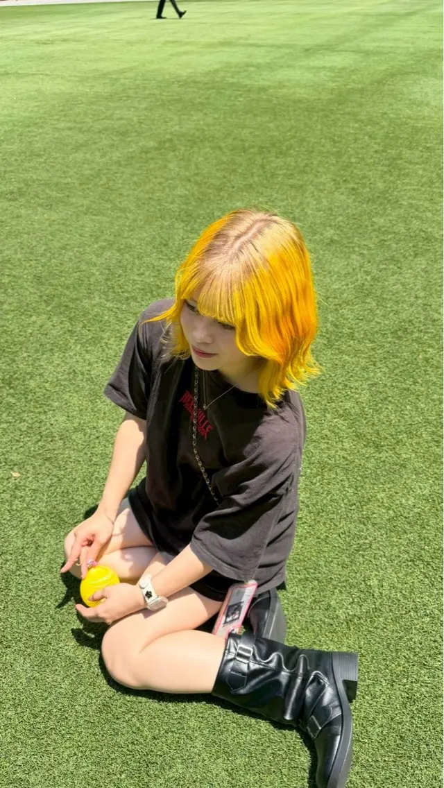 ミディアム 🤍ちなみ 🤍のヘアスタイル