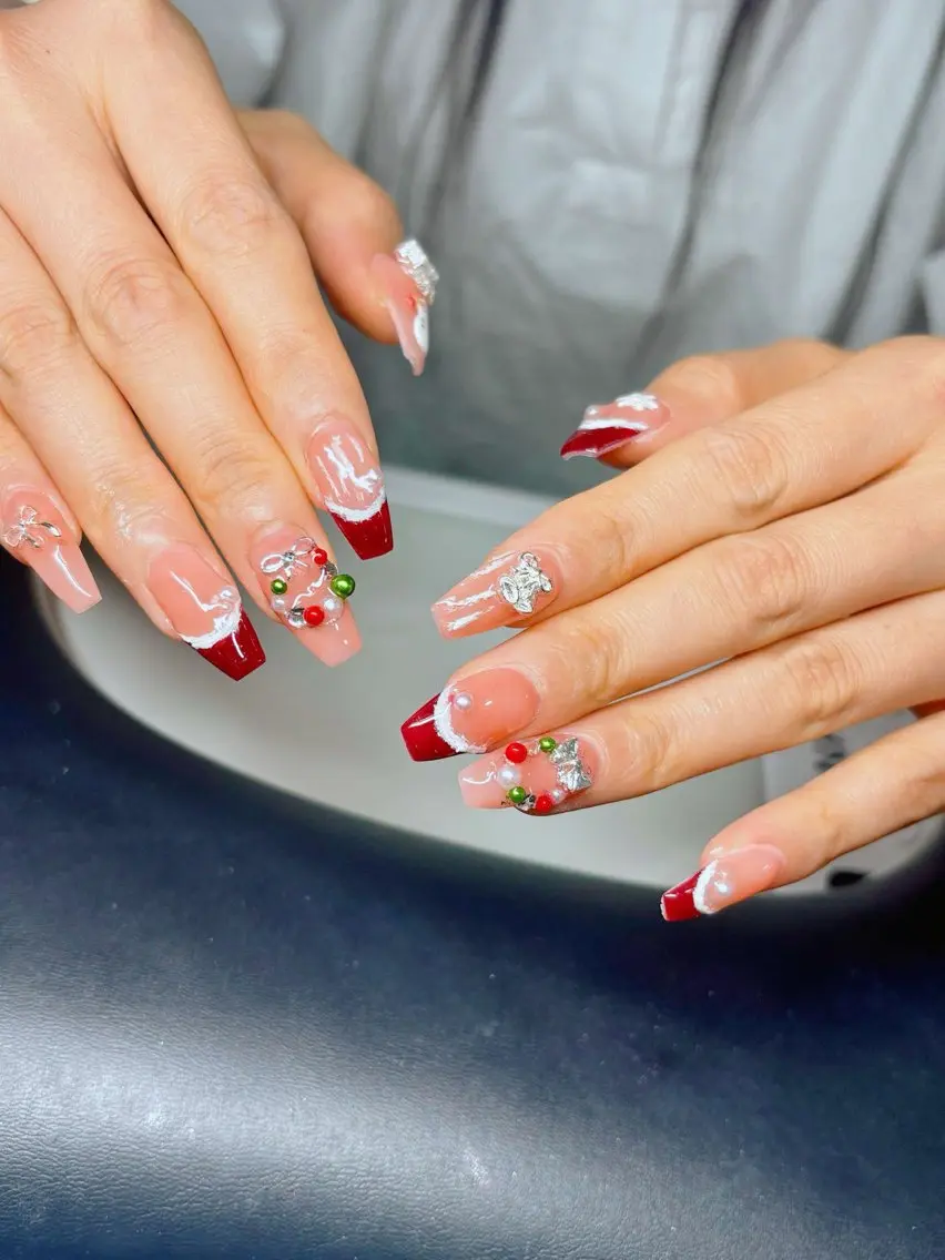 ネイル オーロラネイル チークネイル 長さ出し フットネイル フレンチネイル ハンドネイル Lee Nailsのネイルデザイン