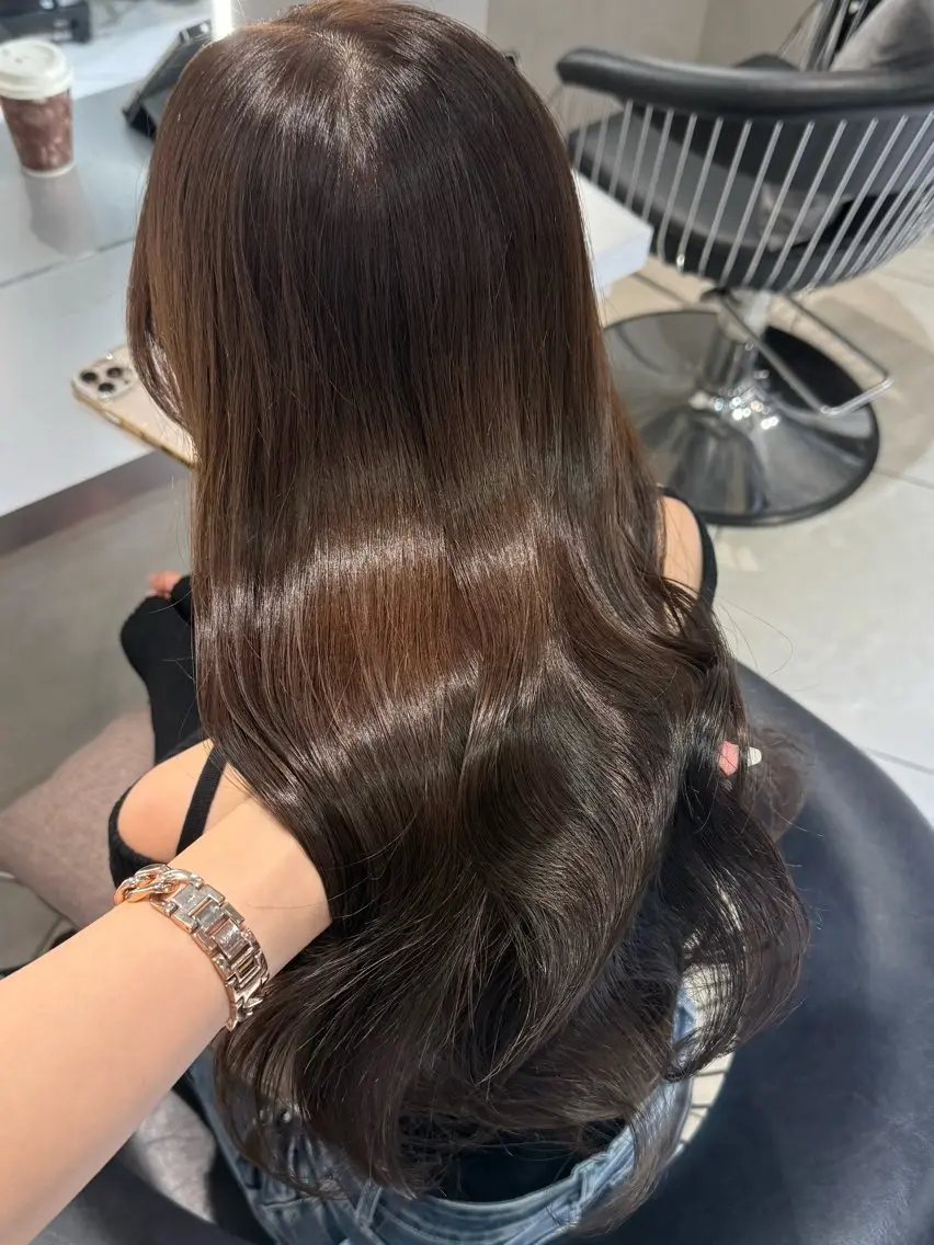 ロング カラー ブラウンカラー ケアカラー チョコレートブラウン ヘアカラー トリートメント 韓国ヘア×艶髪🎀 池袋/Rina🩶のヘアスタイル