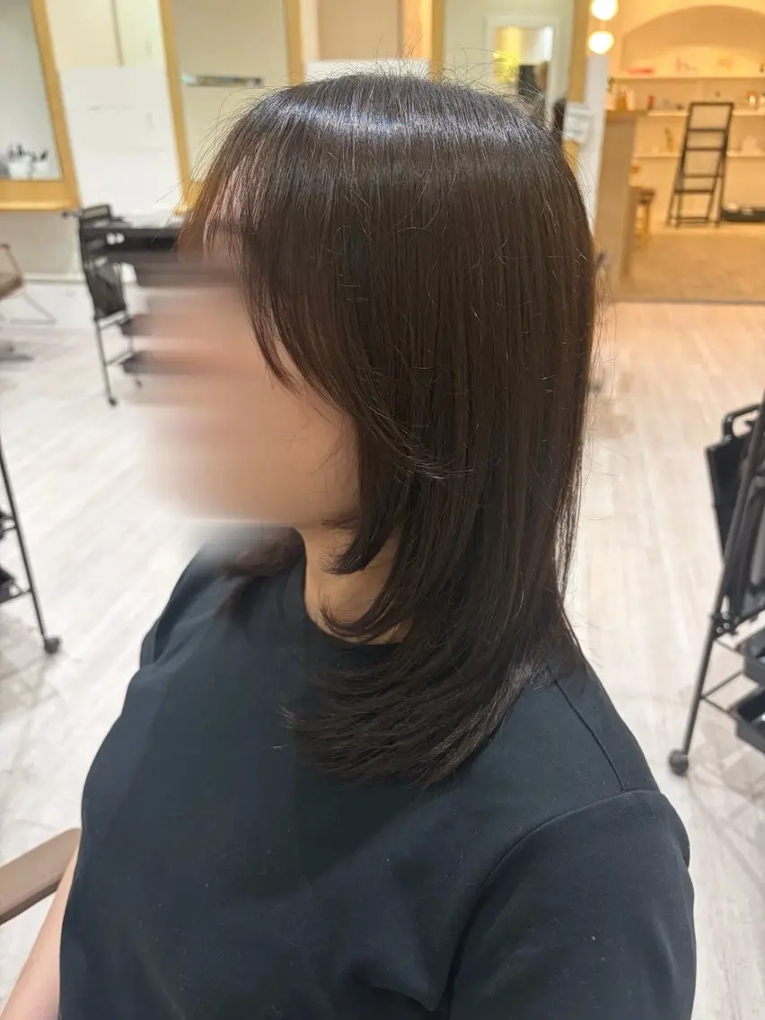 ミディアム レイヤーカット カット 泰中 玲音のヘアスタイル