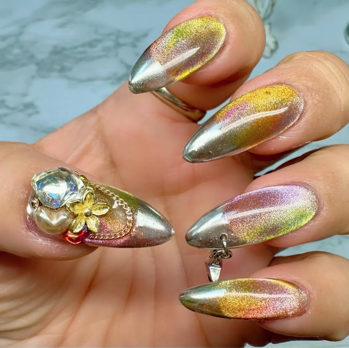 ネイル アートネイル オーロラネイル ラメ(グリッター) マグネットネイル ワンカラーネイル Mai’s nailのネイルデザイン