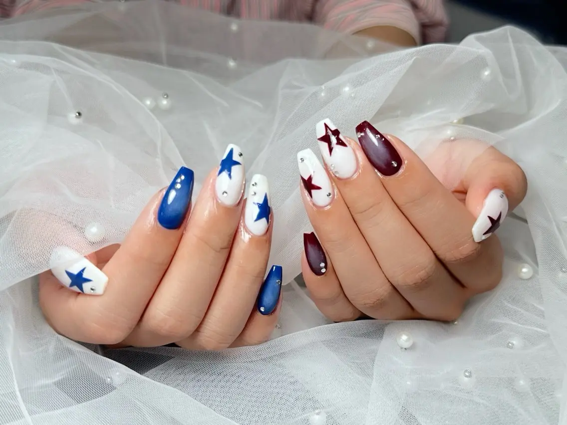 ネイル 成人式 フラッシュネイル フレンチネイル ジェルネイル グラデーション ハンドネイル Umiko🪆 Nailのネイルデザイン