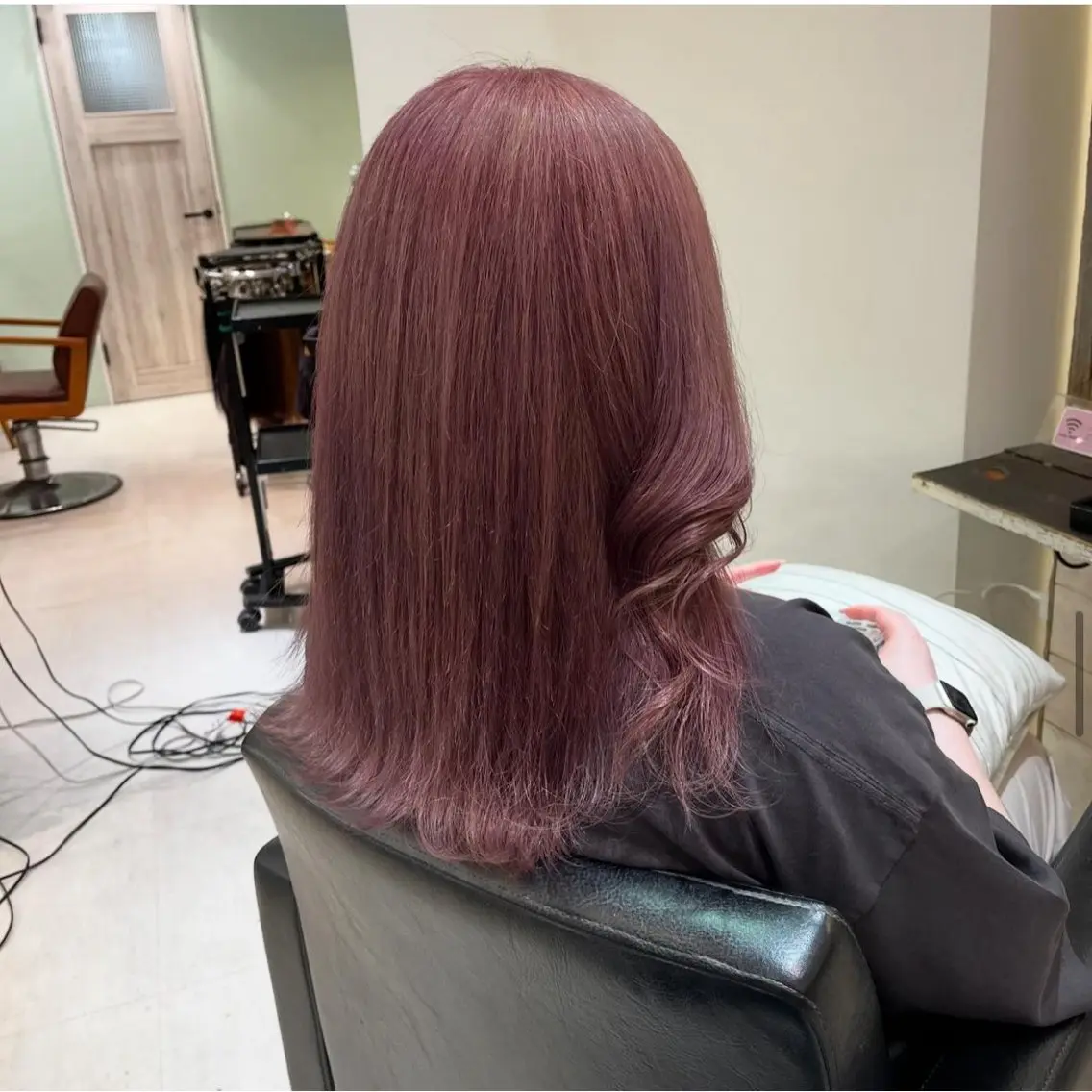 ミディアム ヘアカラー 当日予約OKカット モデル濱川響太のヘアスタイル