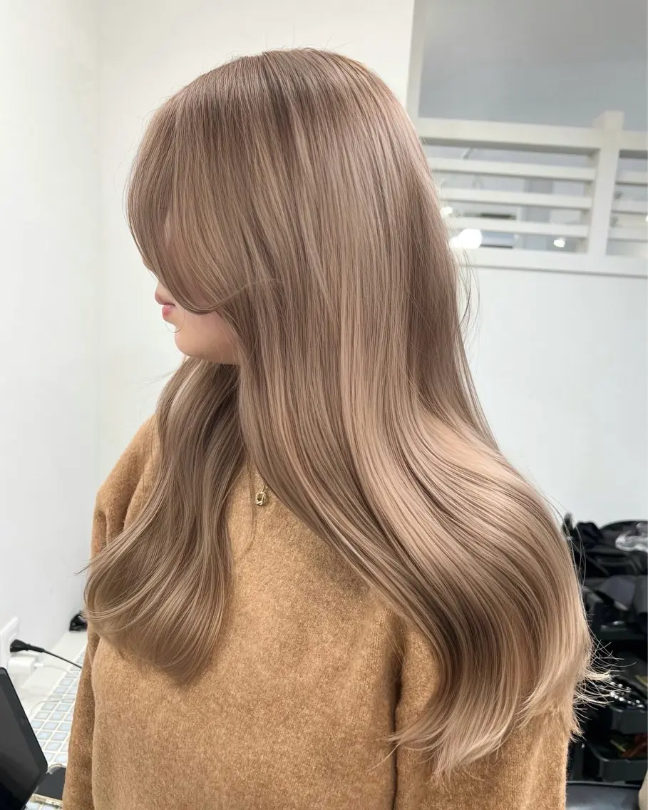 ロング カラー ベージュカラー ハイトーンカラー ヘアカラー SEINA️️/烏丸 ブリーチ/ハイトーンのヘアスタイル