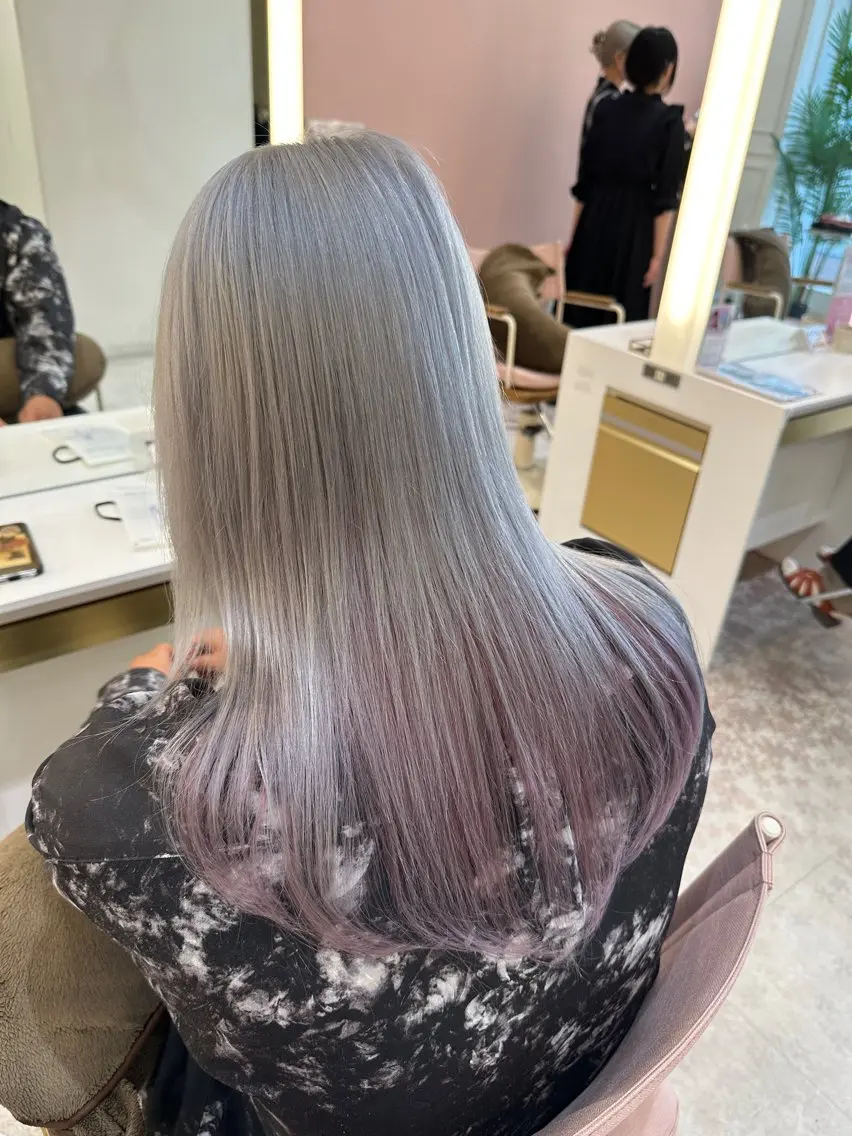 セミロング カラー インナーカラー ピンクカラー シルバー ホワイトシルバー トリートメント レイヤー/ウルフ/ ハイトーンchimiのヘアスタイル