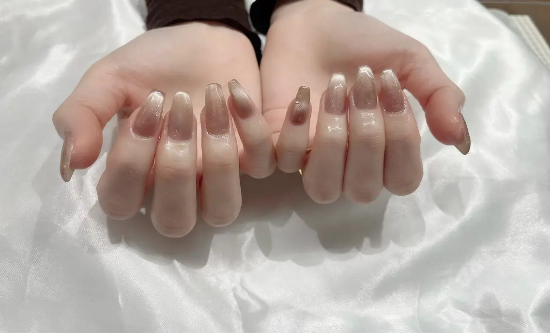 ネイル マグネットネイル シンプルネイル ハンドネイル Nail ecxia ／Reikaのネイルデザイン