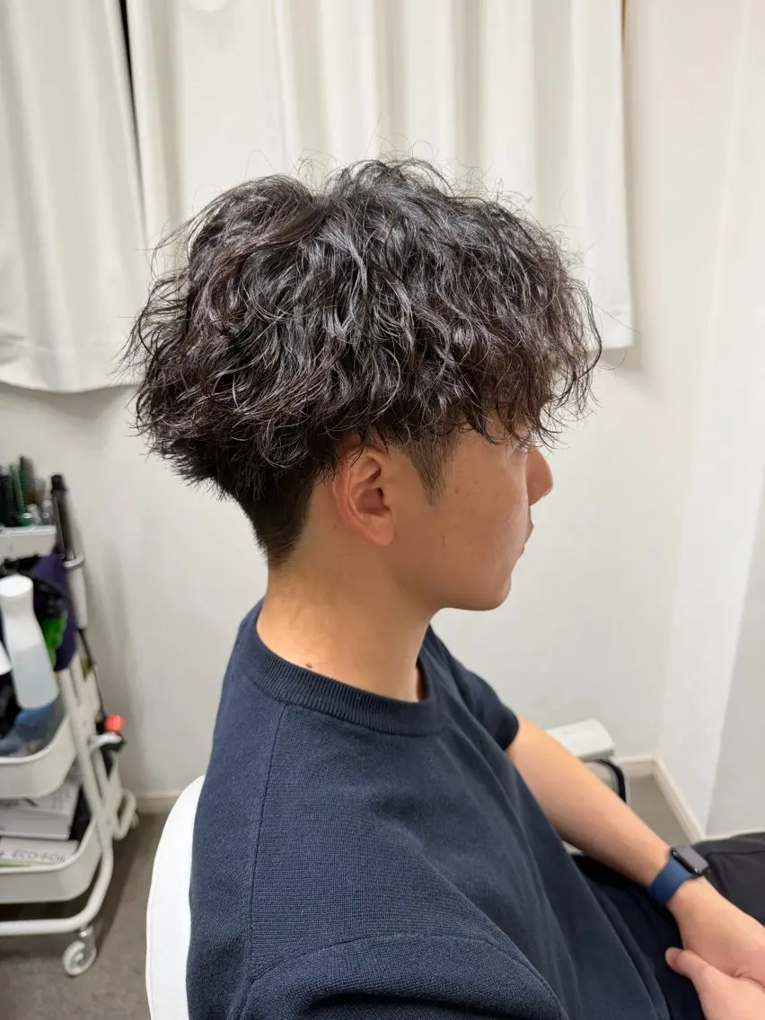 パーマ メンズ メンズブリーチ メンズパーマ 波巻きパーマ スパイラルパーマ カット パーマ トリートメント メンズ&髪質改善 矯正【平山🔥拓哉】のヘアスタイル