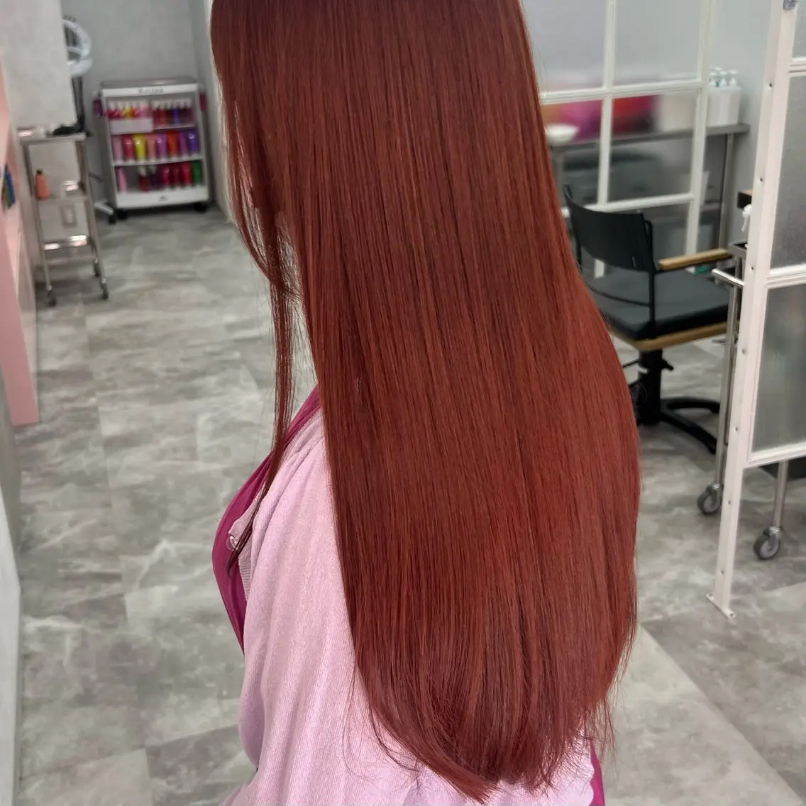 ロング ヘアカラー 岸下 理緒のヘアスタイル