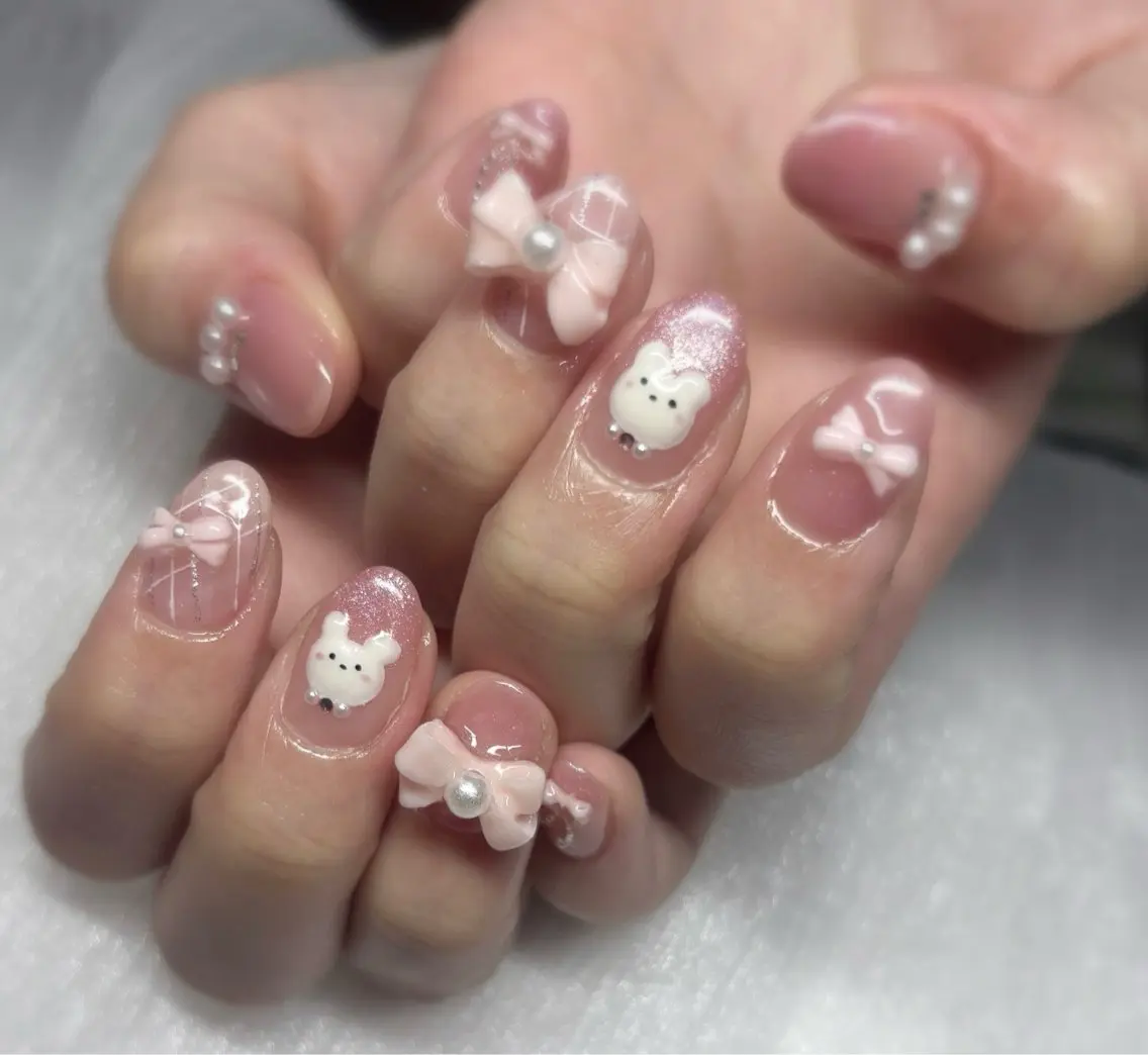 ネイル ガーリー ハンドネイル kaho  🧸🎀 RiLionのネイルデザイン