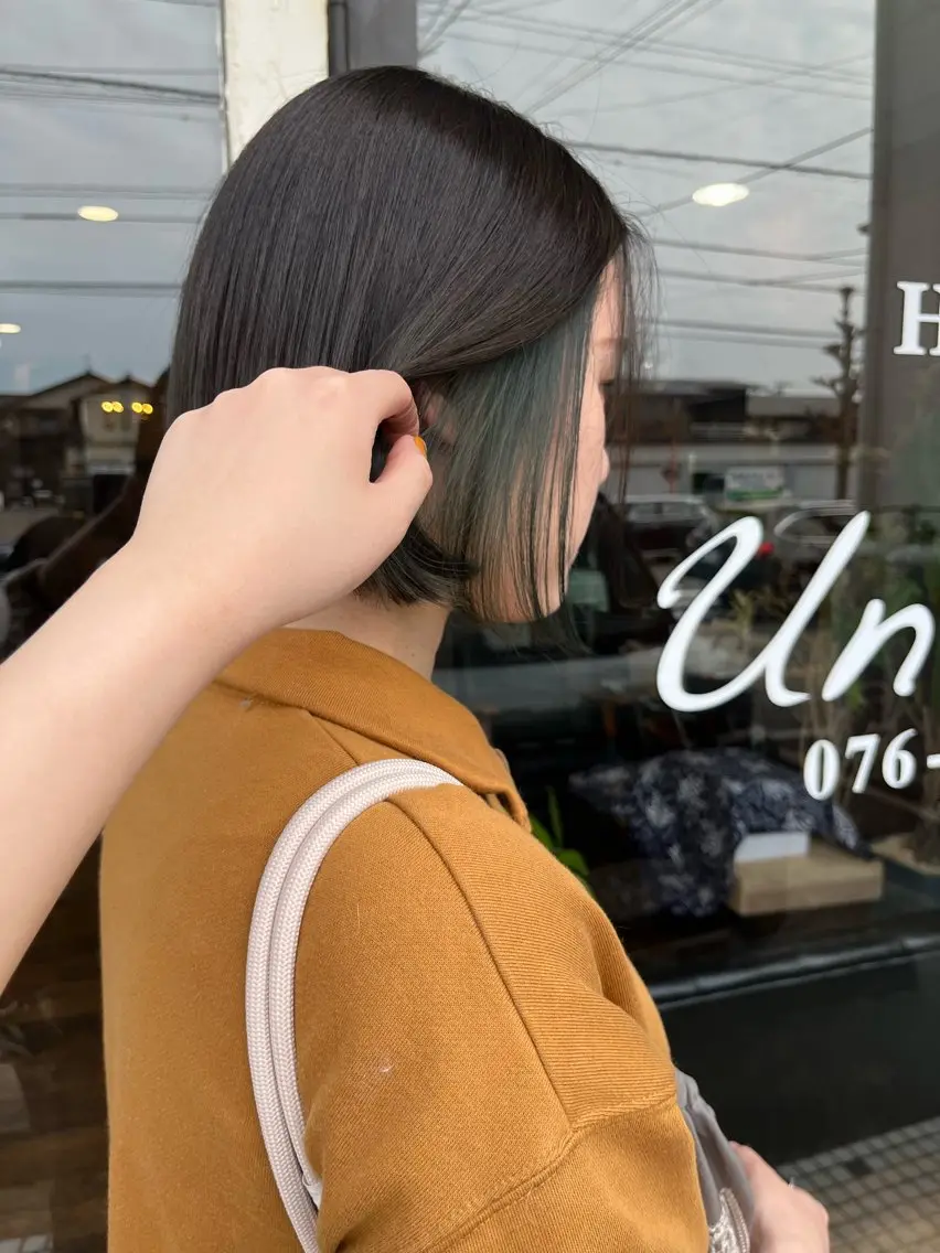 ミディアム 立野 希沙のヘアスタイル