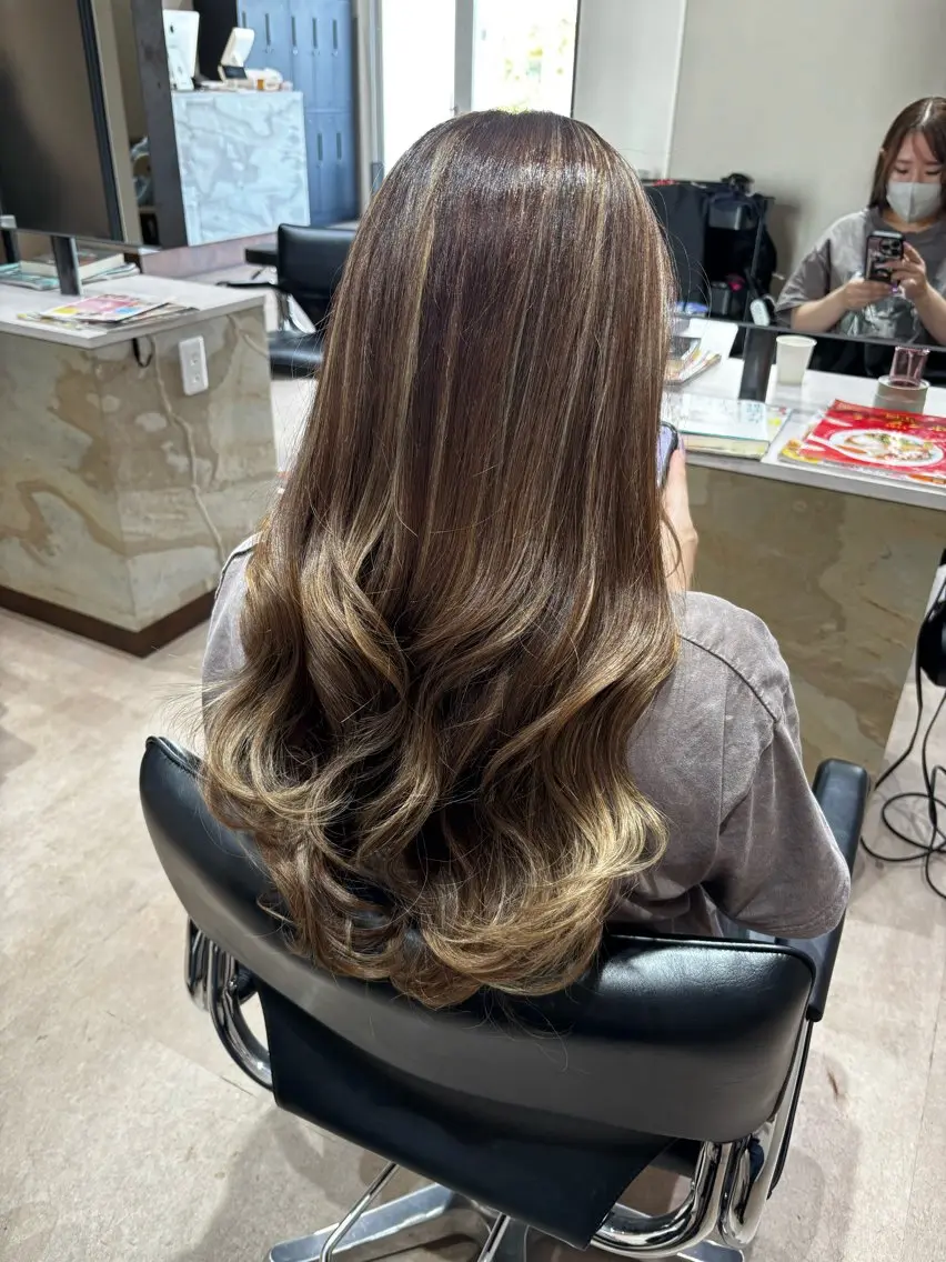 ロング ヘアカラー トリートメント 本田 央介のヘアスタイル