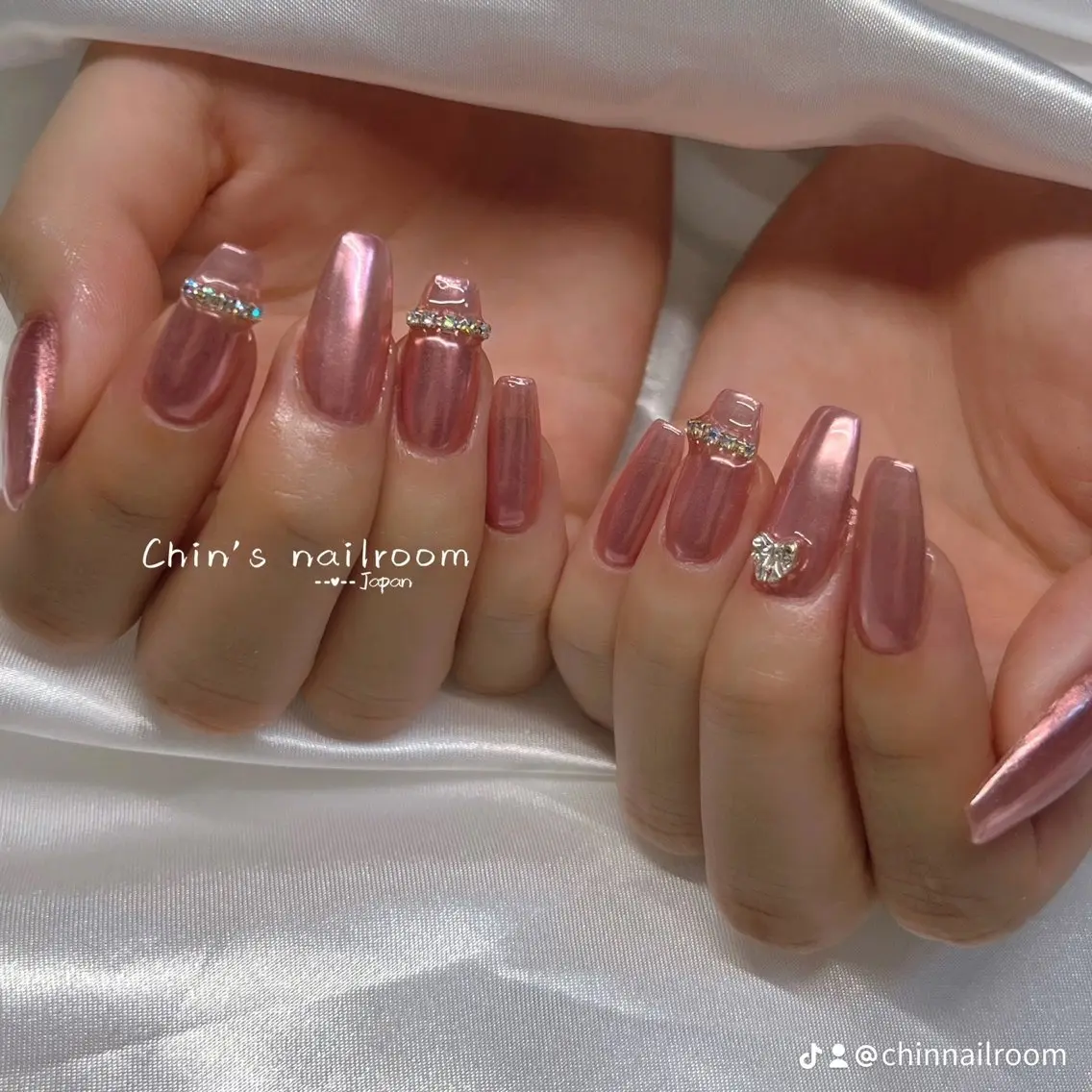 ネイル 韓国ネイル ミラーネイル ワンホンネイル Kawaii ChibaNailのネイルデザイン