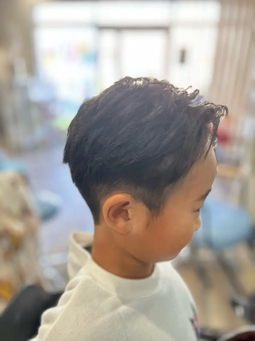 ショート 似合わせカット 縮毛矯正 キッズヘアー ルッツのヘアスタイル