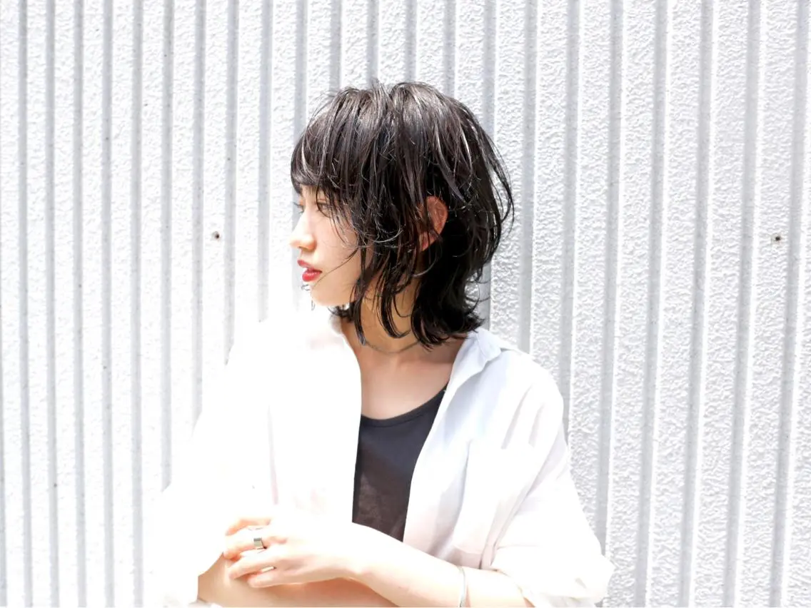ミディアム カラー ウルフカット ハイトーン/レイヤー /ウルフ⭐️永田⭐️のヘアスタイル