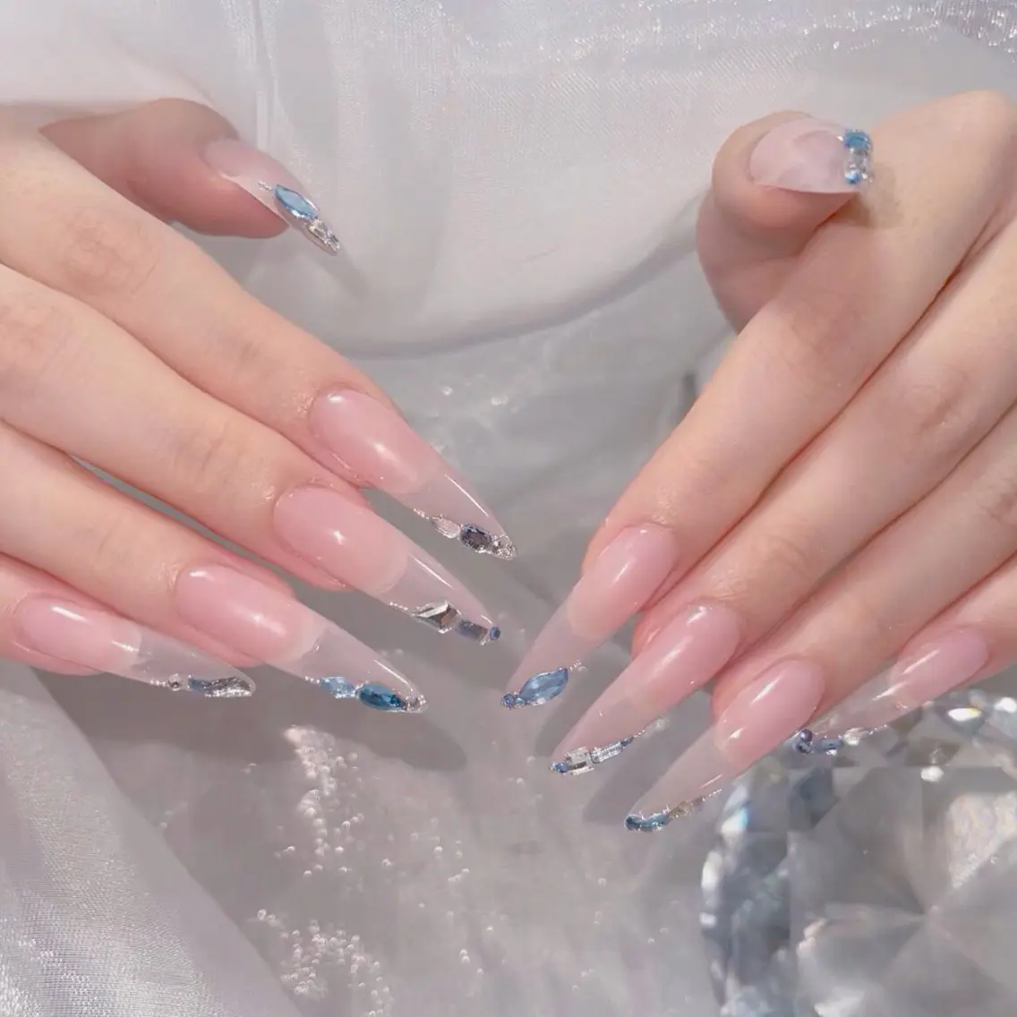ネイル オーロラネイル 長さ出し フラッシュネイル フレンチネイル ジェルネイル ハンドネイル ハンドケア CiCi Nail Salonのネイルデザイン