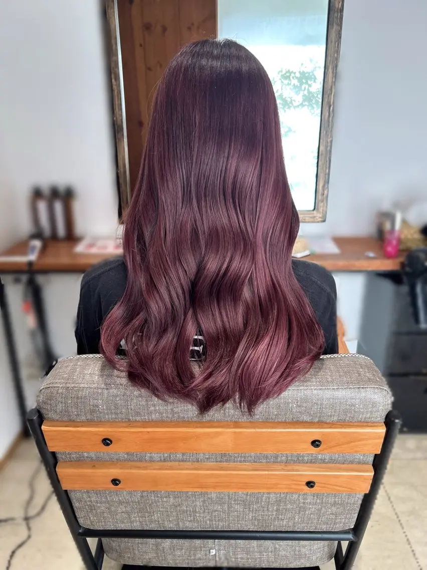ロング カラー 河田 ゆかりのヘアスタイル